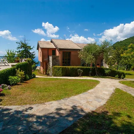 Marina Pool & Sea View Villa Camogli